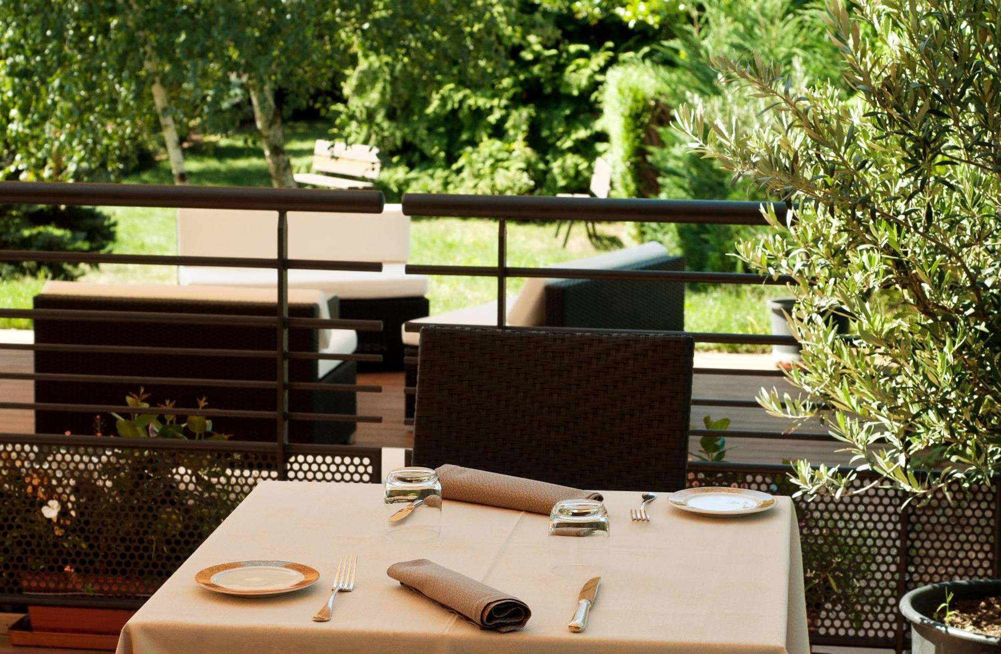 סנט היפולייט Logis Hotel Le Parc & Spa מראה חיצוני תמונה