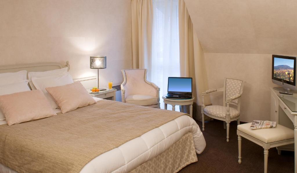 סנט היפולייט Logis Hotel Le Parc & Spa חדר תמונה